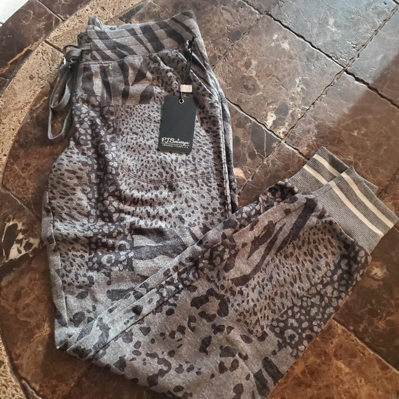 PJ Salvage womens Loungewear Patch Perfect Banded Pant XS NWT - Picture 2 of 4